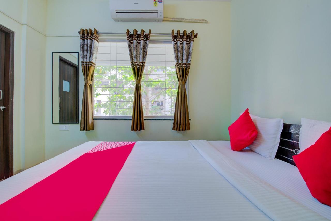 Hotel E Serai Pune Bagian luar foto