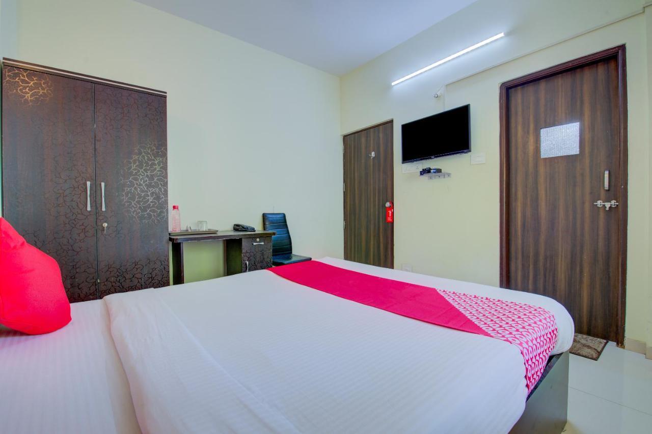 Hotel E Serai Pune Bagian luar foto