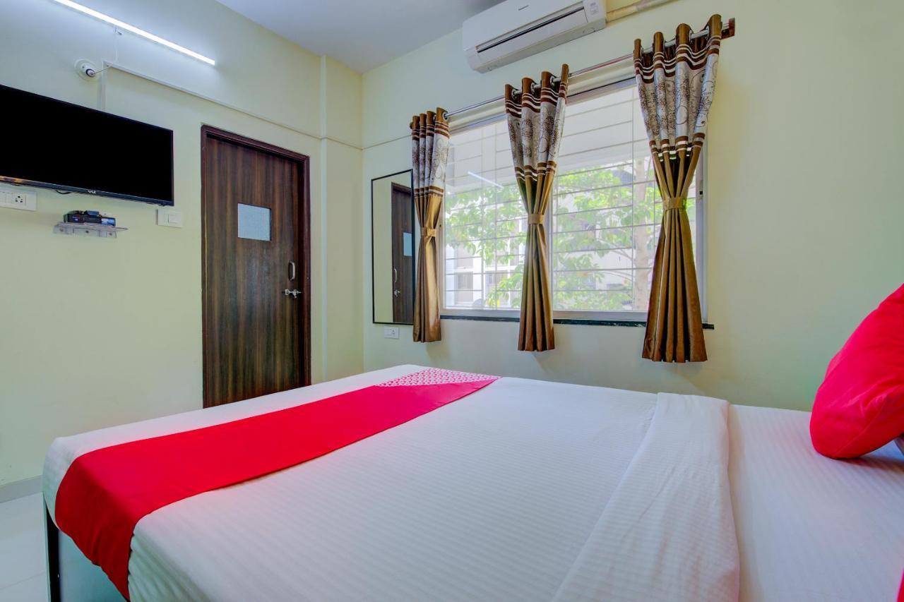 Hotel E Serai Pune Bagian luar foto